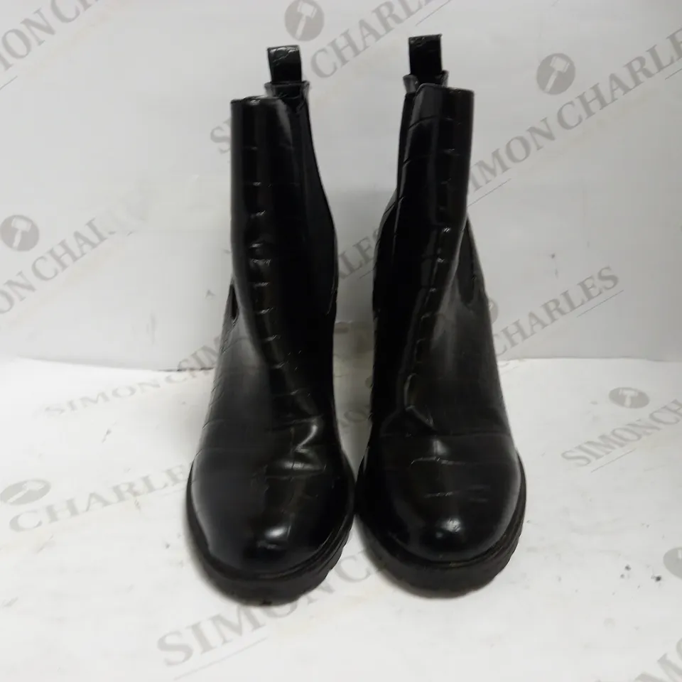 NEW LOOK CROC CHUNKY HEEL BOOTS UK SIZE 5