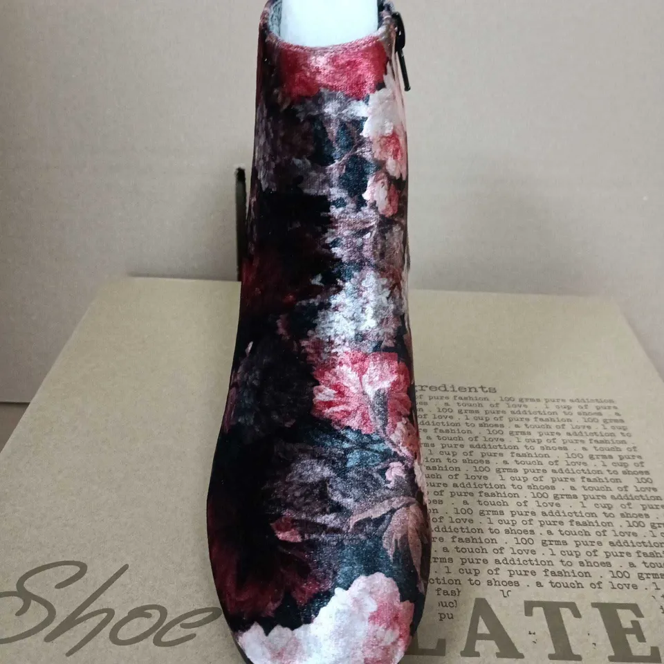 BOXED PAIR OF SHOECOLATE FLORAL PRINT ANKLE BOOTS – SIZE 36