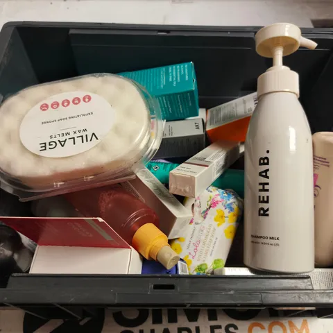 APPROXIMATELY 15 ASSORTED HEALTH & BEAUTY PRODUCTS 