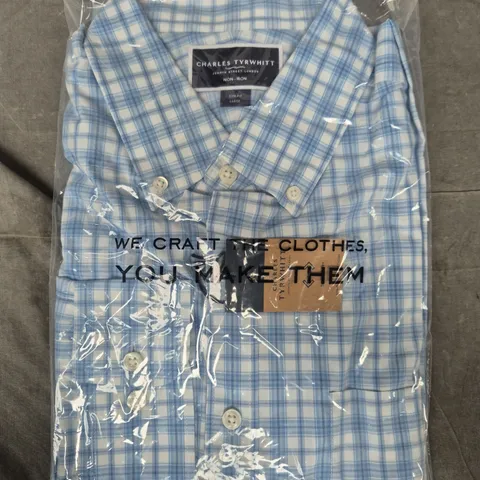 CHARLES TYRWHITT SLIM FIT CHECK SHIRT IN BLUE/WHITE SIZE LARGE