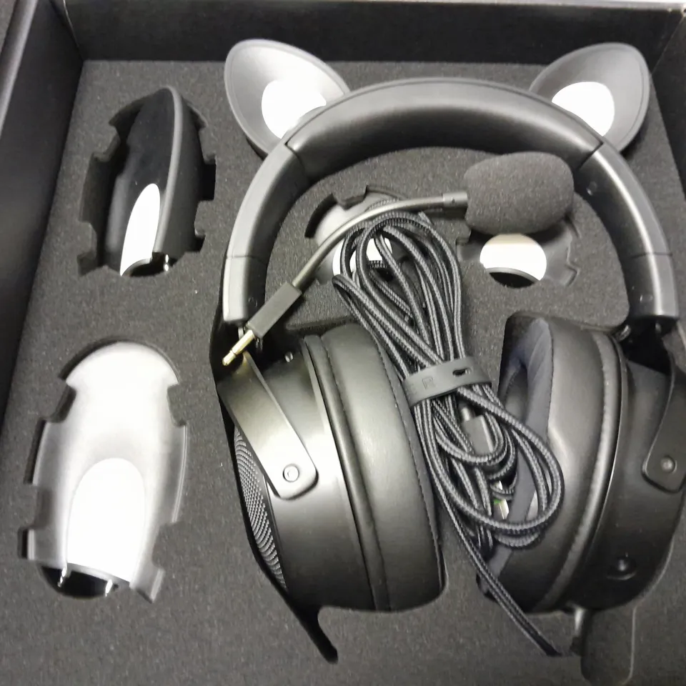 BOXED RAZER KRAKEN KITTY V2 PRO HEADSET