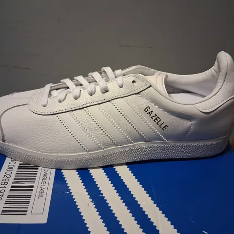 BOXED ADIDAS GAZELLE SIZE 7.5