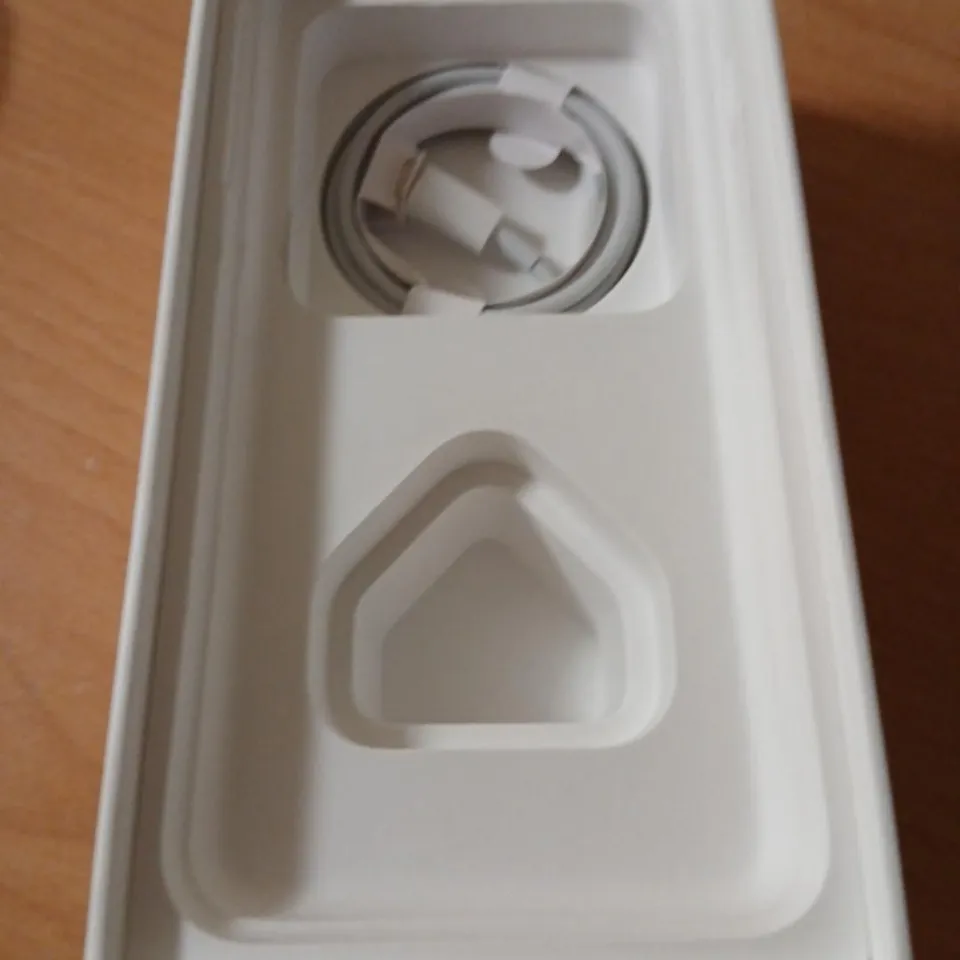 APPLE IPHONE 7 PLUS – BLACK – 128GB