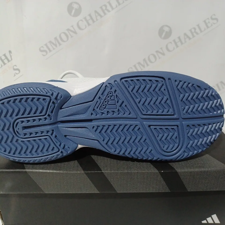 ADIDAS COURTFLASH K TRAINERS - UK 4 
