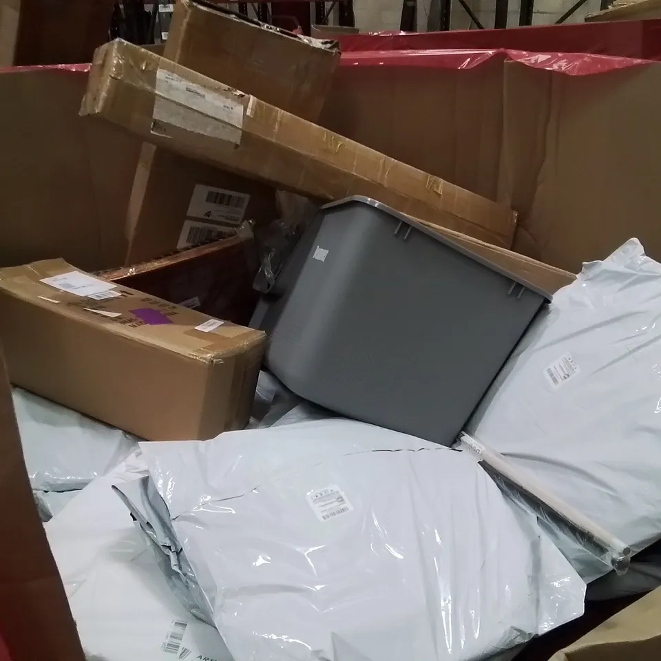 PALLET OF ASSORTED ITEMS TO INCLUDE: ROLLED MATTRESS, BABY SWING, PET CARRIER, LARGE DOG WHEELCHAIR, ACTIVITY PLAY GYM ECT