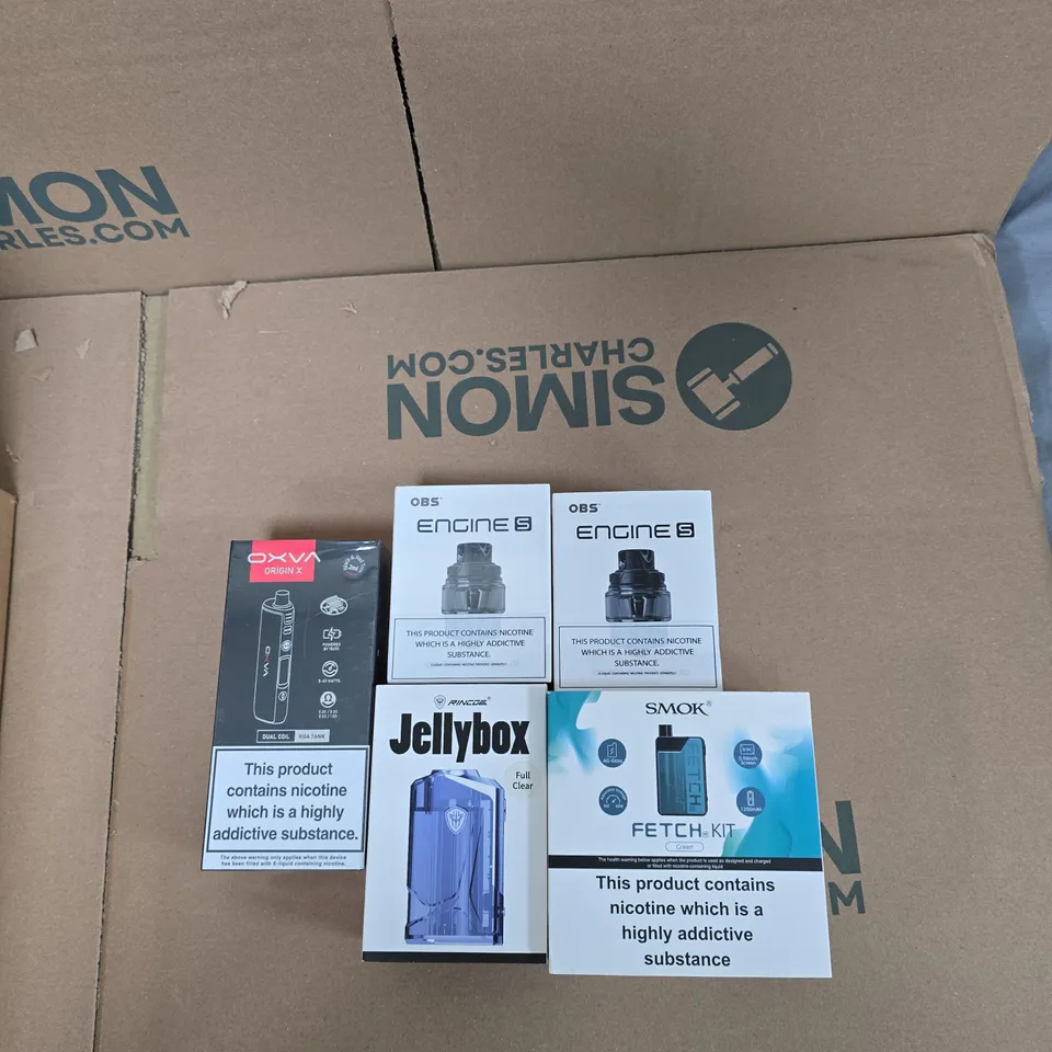 BOX OF APPROXIMATELY 40 ASSORTED E-CIGARETTES AND ACCOMPANIMENTS TO INCLUDE: SMOK FETCH KIT 