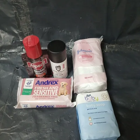 APPROXIMATEY 15 ASSORTED HEALTH AND BEAUTY PRODUCTS TO INCLUDE JOHNSON'S COTTON PADS, ALPECIN CAFFEINE SHAMPOO AND BABY SOAP