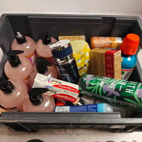 APPROXIMATELY 15 ASSORTED HEALTH & BEAUTY PRODUCTS