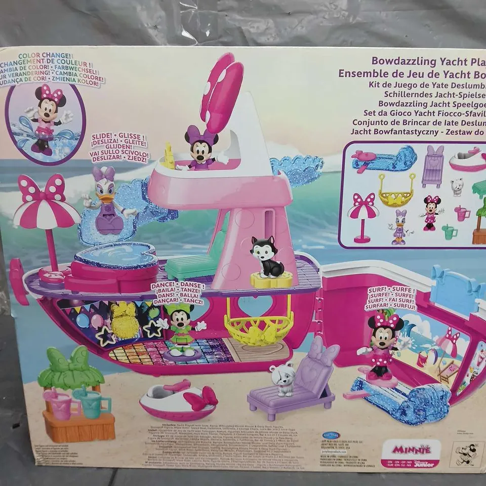 MINNIE MOUSE BOWDAZZLING YACHT PLAYSET