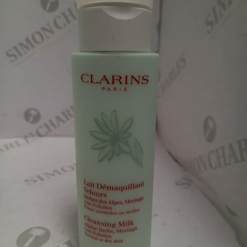 CLARINS CLEANSING MILK WITH ALPINE HERBS AND MORINGA