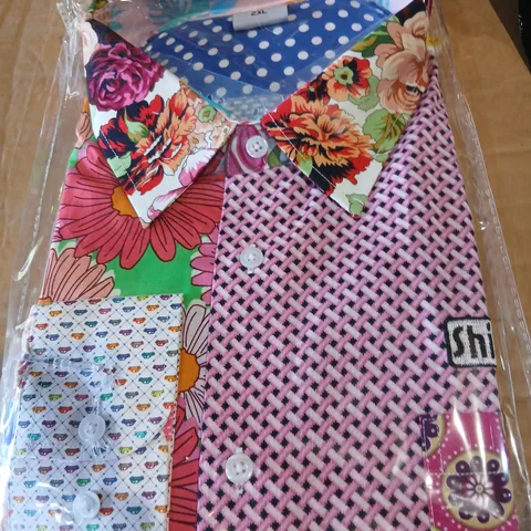 APPROXIMATELY 10 ASSORTED SHITE SHIRTS