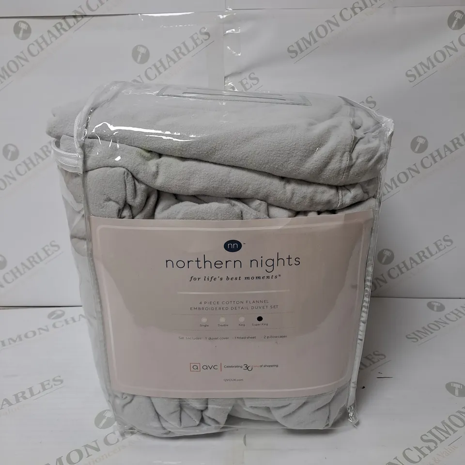 BAGGED NORTHERN NIGHTS 4 PIECE COTTON FLANNEL EMBROIDED DETAIL DUVET SET // SIZE: SUPERKING 