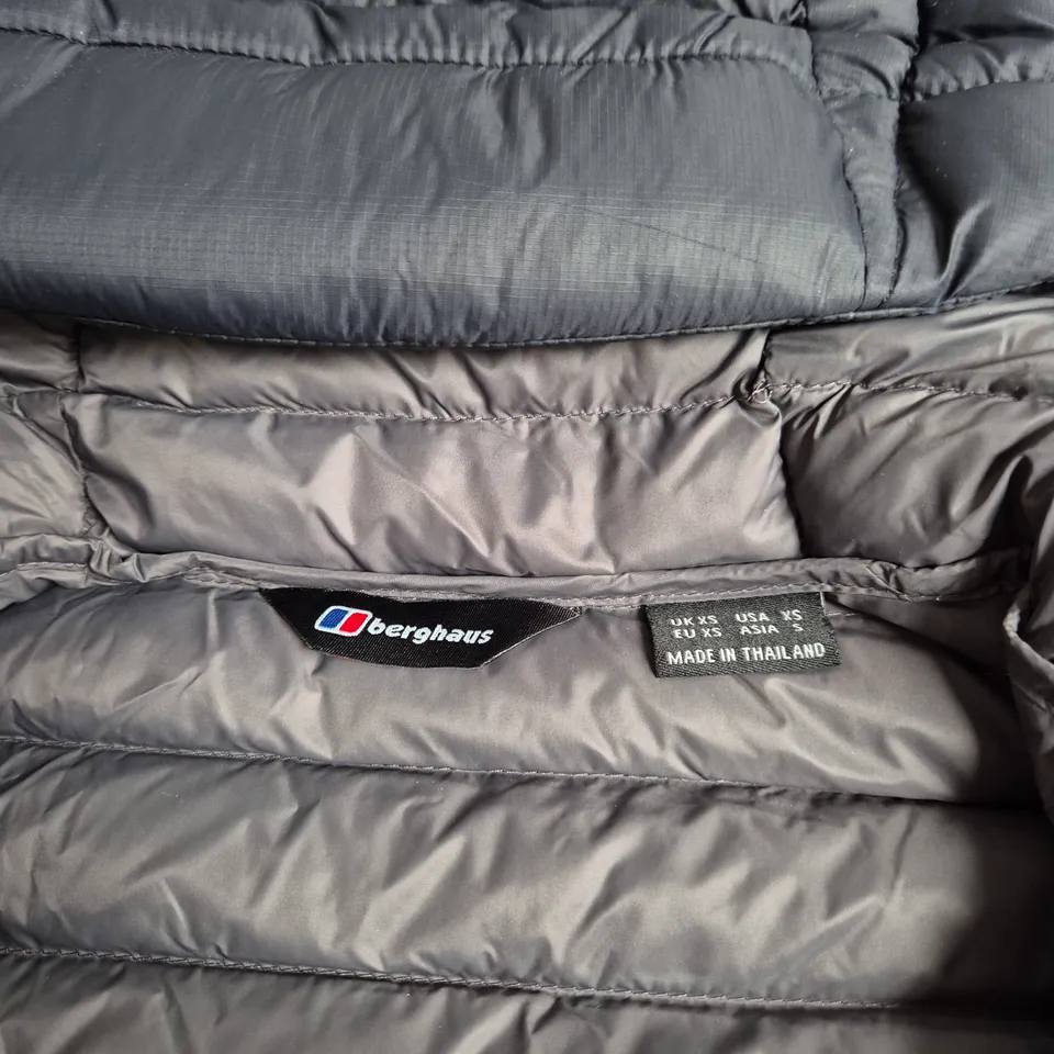 BERGHAUS PUFFER HOODED JACKET – BLACK, UK XS