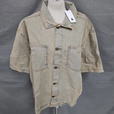 ANOTHER INFUENCE HEAVY SHORT SLEEVE OVERSHIRT IN TAN WASH DENIM SIZE XL