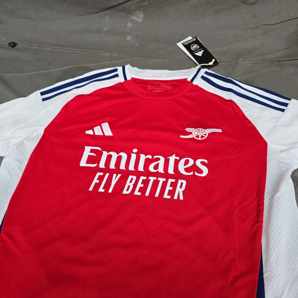 ARSENAL FC HOME SHIRT – RED WITH WHITE SLEEVES, BACK NAME SOPHIE - SIZE L