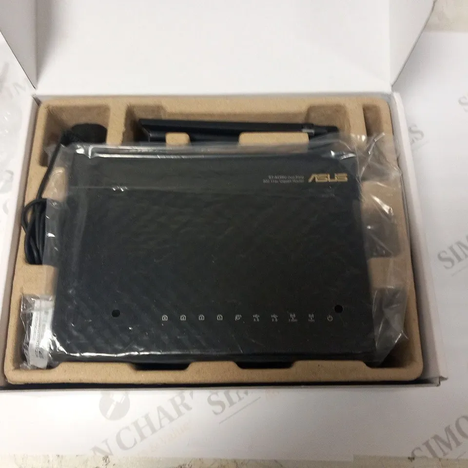 BOXED ASUS RT-AC68U DUAL BAND GIGABIT ROUTER 802.11AC WIRELESS AC1900