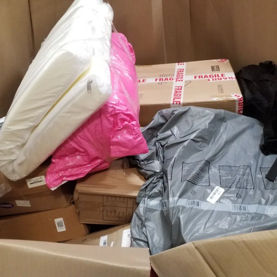 PALLET CONTAINING ASSORTED PRODUCTS INCLUDING 3-IN-1 RAINBOW CLIMBING SET, STROLLER, STEPPED BABY TOILET & VANITY MAKEUP MIRROR 