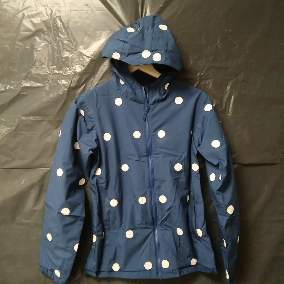 HOLLY & BEAU SPOT COLOUR CHANGING RAINCOAT IN NAVY - XS