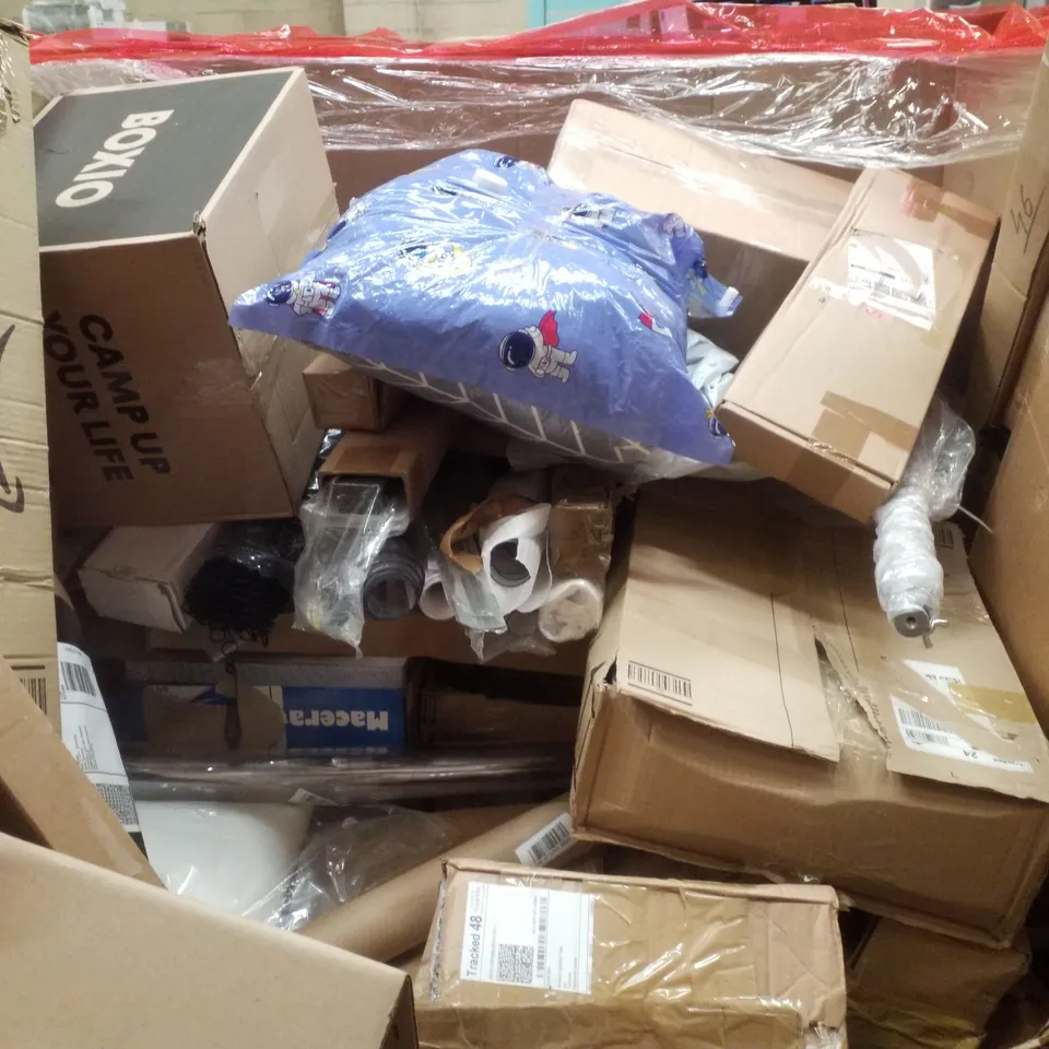 PALLET CONTAINING ASSORTED PRODUCTS INCLUDING ALUMINIUM LADDER, RETRACTABLE SAFETY GATE, CURTAIN ROD & SOLAR PANEL