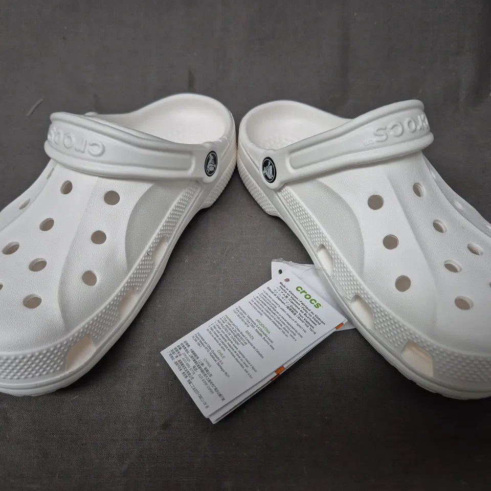 PAIR OF CROCS BAYA CLOGS IN WHITE UK SIZE M3/W4