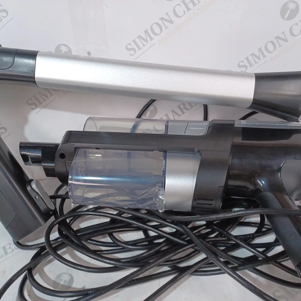 SHARK STRATOS ANTI HAIR WRAP PET PRO VACUUM CLEANER