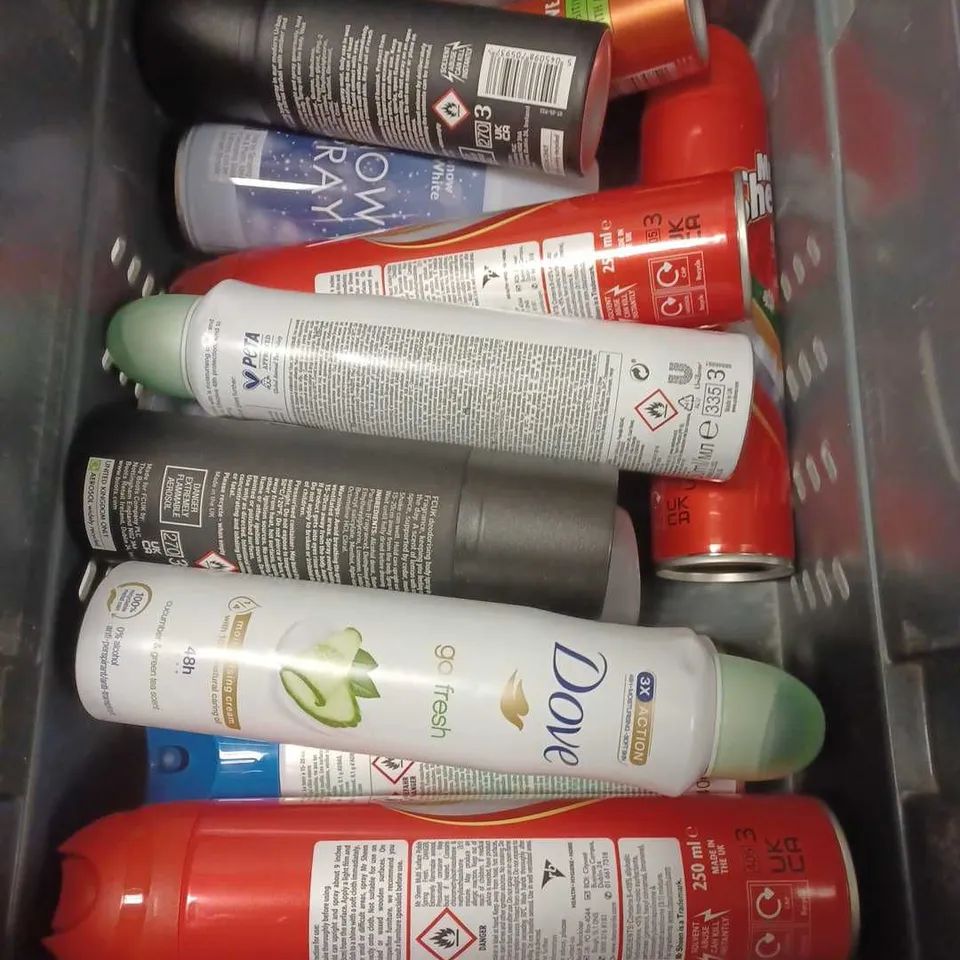 APPROXIMATELY 15 ASSORTED AEROSOLS TO INCLUDE - MR SHEEN MULTI SURFACE POLISH - SNOW WHITE SNOW SPRAY - GILLETTE FUSHION SHAVE GEL - COLLECTION ONLY 