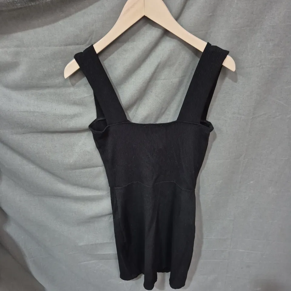 BLACK KNIT SLEEVELESS DRESS WITH WIDE SHOULDER STRAPS SIZE SMALL