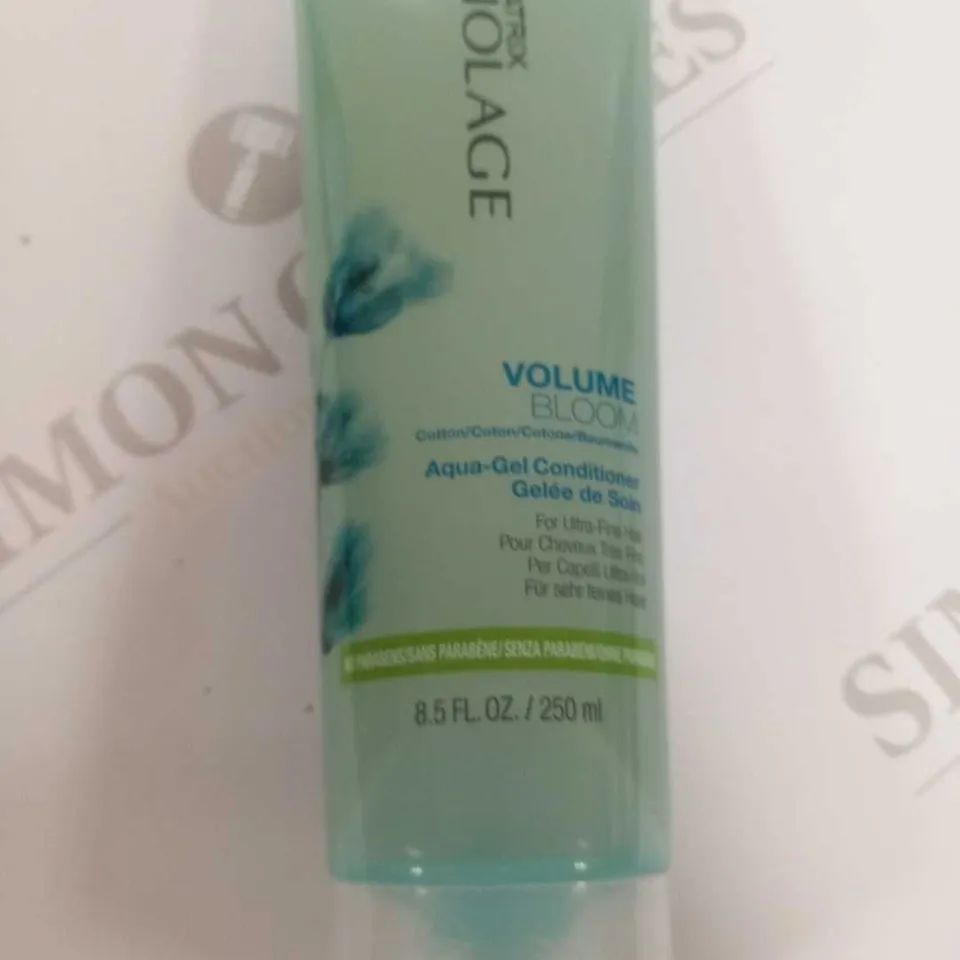 APPROXIMATELY 8 MATRIX VOLUME BLOOM GEL CONDITIONER 