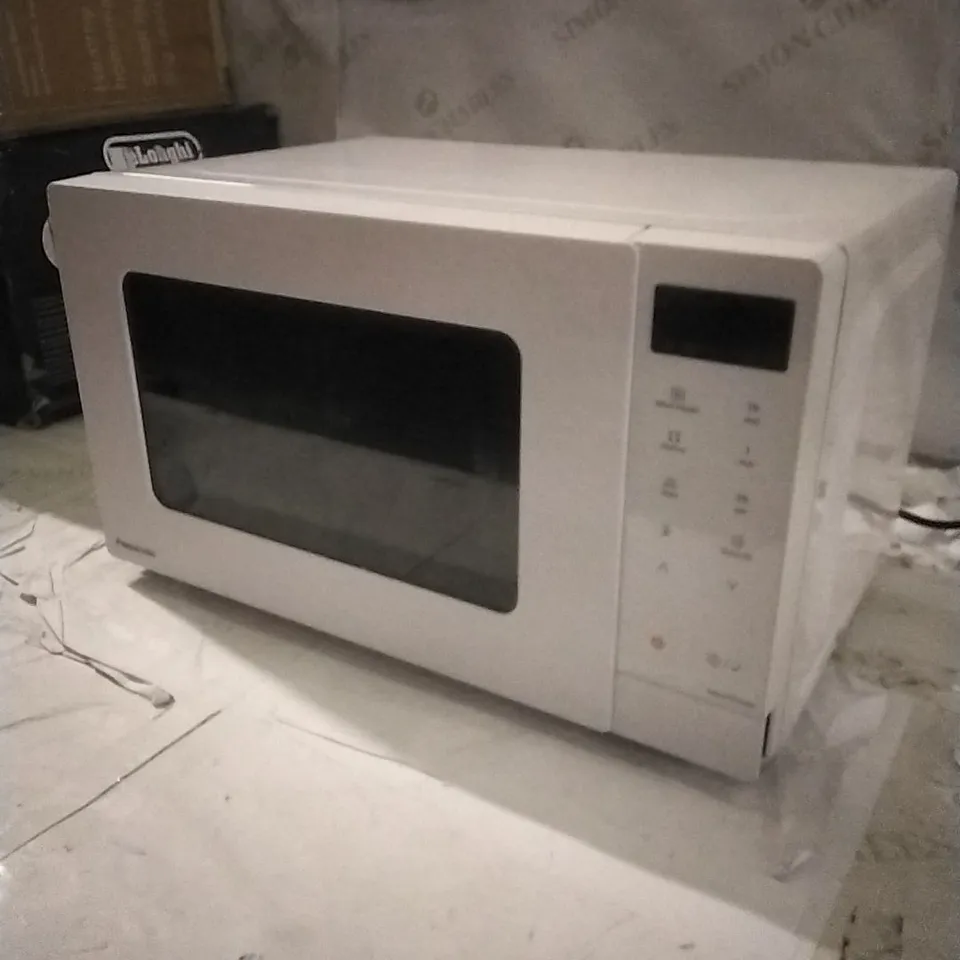 BOXED PANASONIC MICROWAVE OVEN 