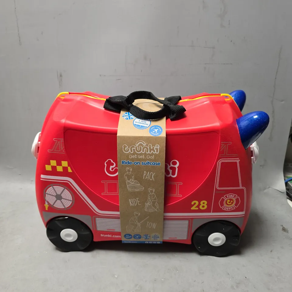 RIDE ON SUITCASE FRANK FIRETRUCK  RRP £44.99
