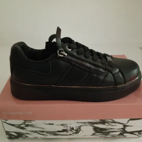 MODA IN PELLE BACARY JET BLACK SIZE 38 TRAINERS BOXED