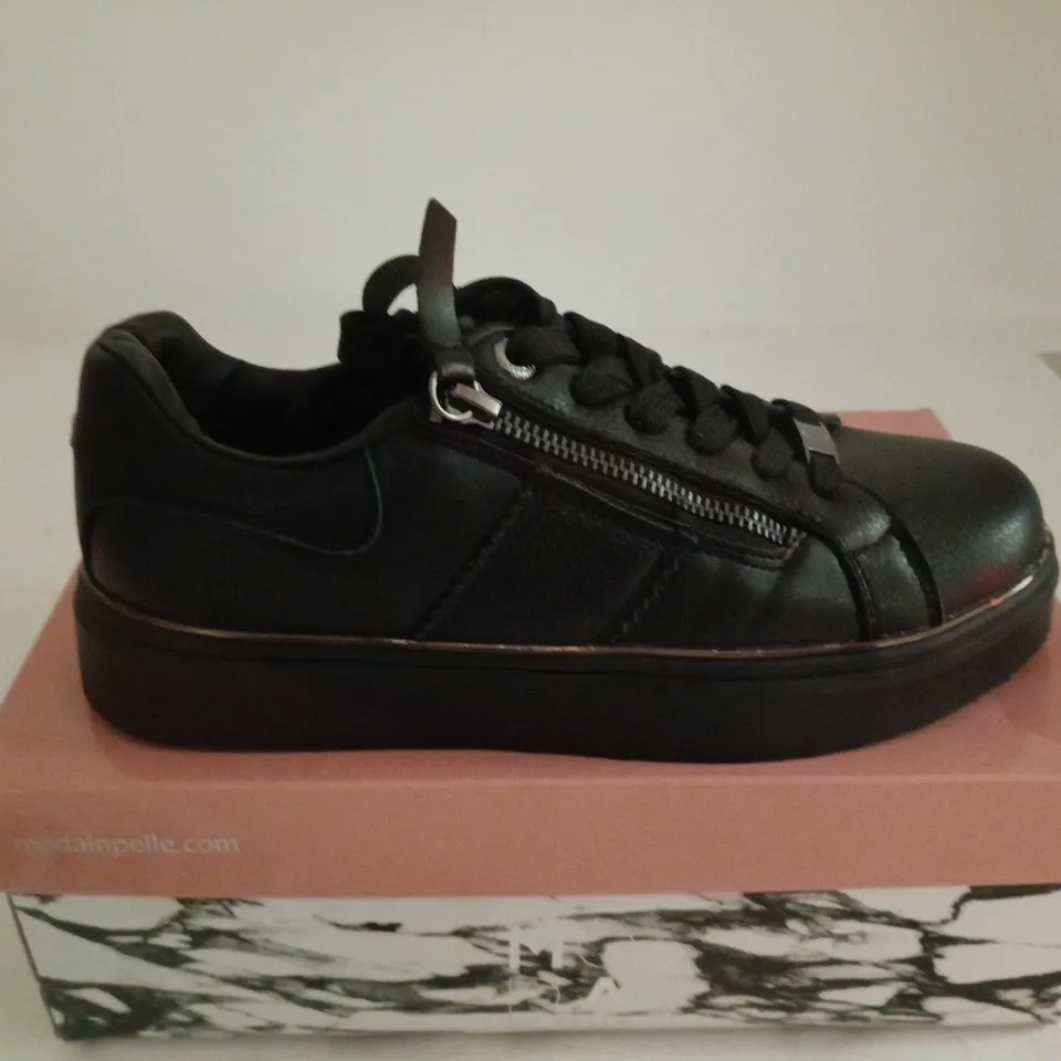 MODA IN PELLE BACARY JET BLACK SIZE 38 TRAINERS BOXED