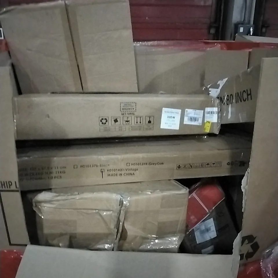 PALLET OF HOUSEHOLD ITEMS TO INCLUDE TOILET ROLLS,KITCHEN ROLLS, CHRISTMAS TREE, CAT CLIMBING FRAME AND OTHER ASSORTED ITEMS...