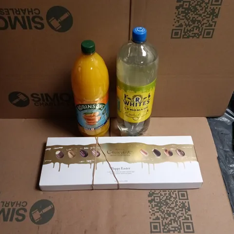APPROXIMATELY 12 ASSORTED FOOD AND DRINKS ITEMS TO INCLUDE - R WHITES LEMONADE, ROBINSONS ORANGE SQUASH, HOTEL CHOCOLAT EASTER CHOCOLATE TRAY ETC 