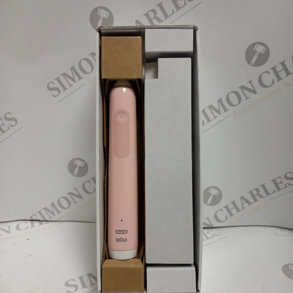 BOXED ORAL-B PRO 3 3000 
