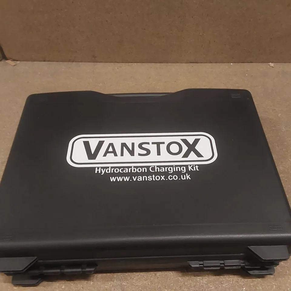 VANSTOX HYDROCARBON CHARGING KIT