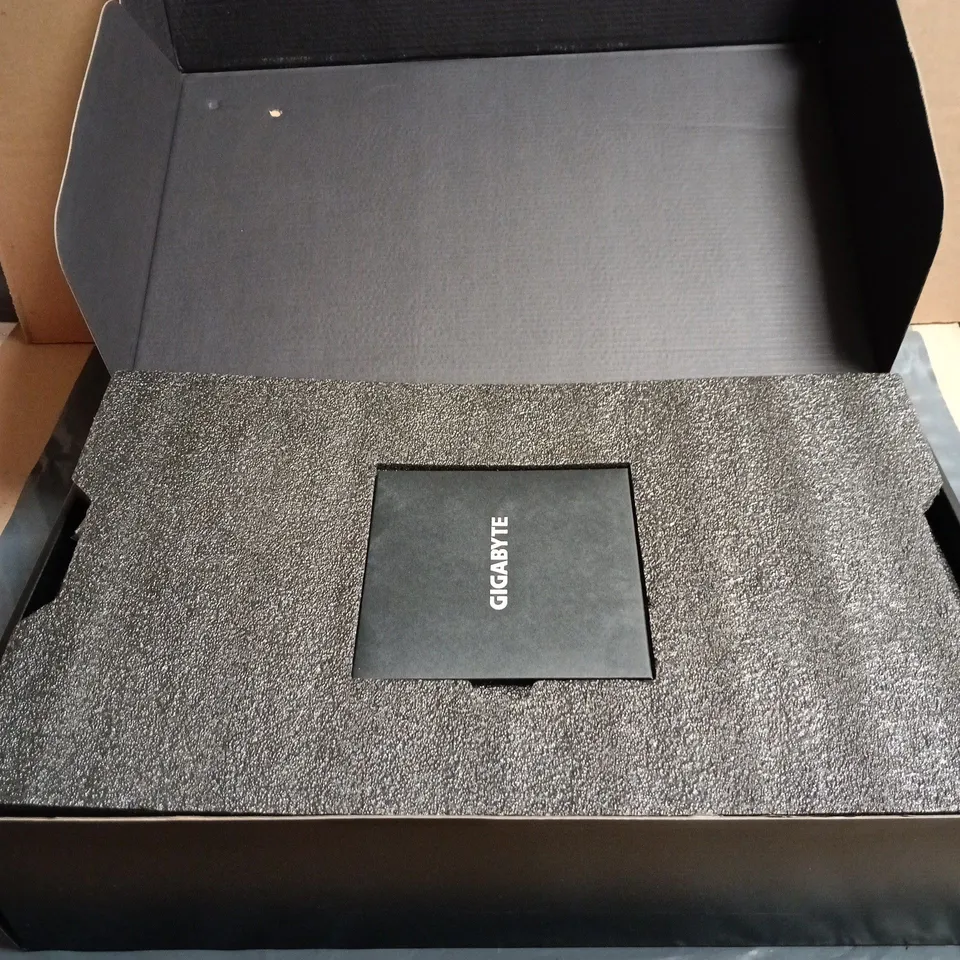 GIGABYTE GEFORCE RTX 4090 GAMING OC 24G GRAPHICS CARD – BOXED