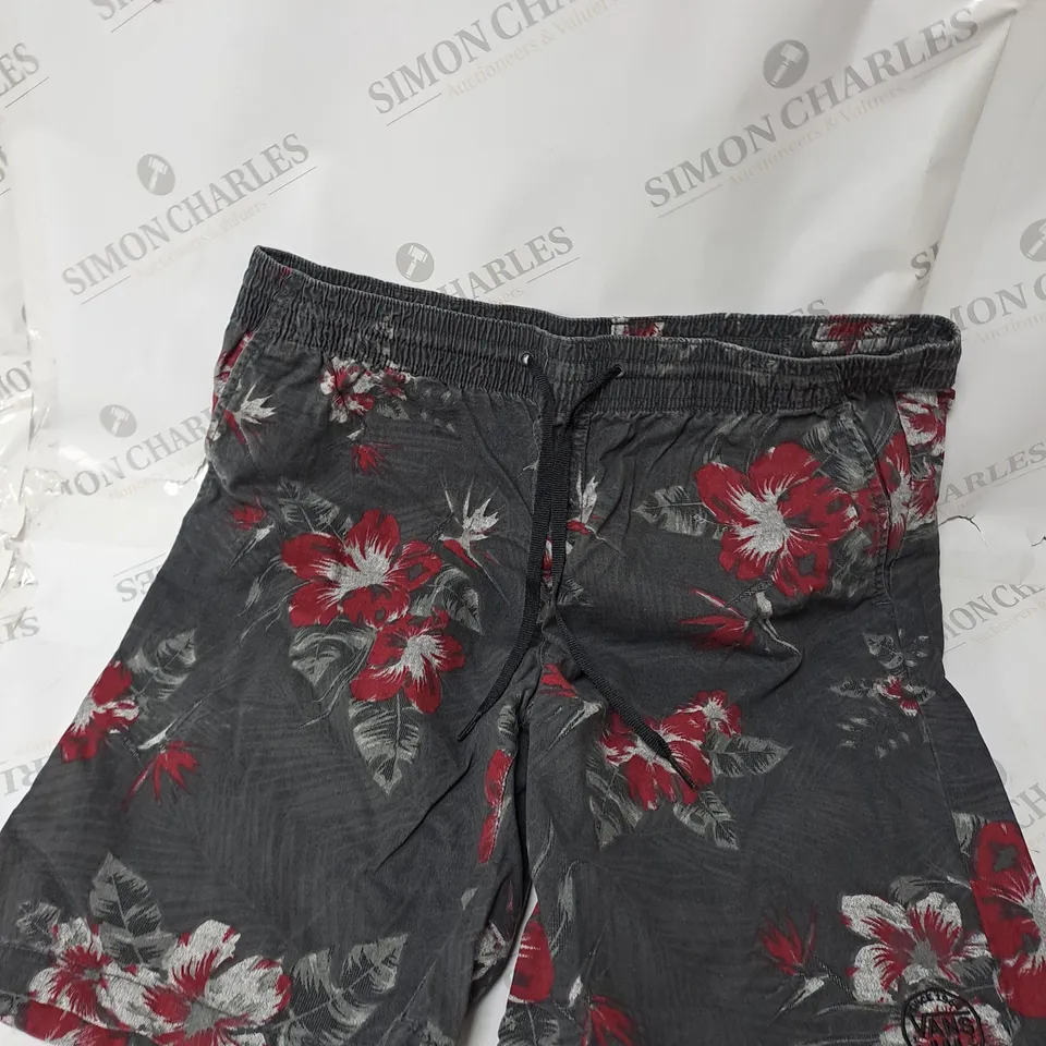VANS FLOWERED DESIGNED SHORTS SIZE L 