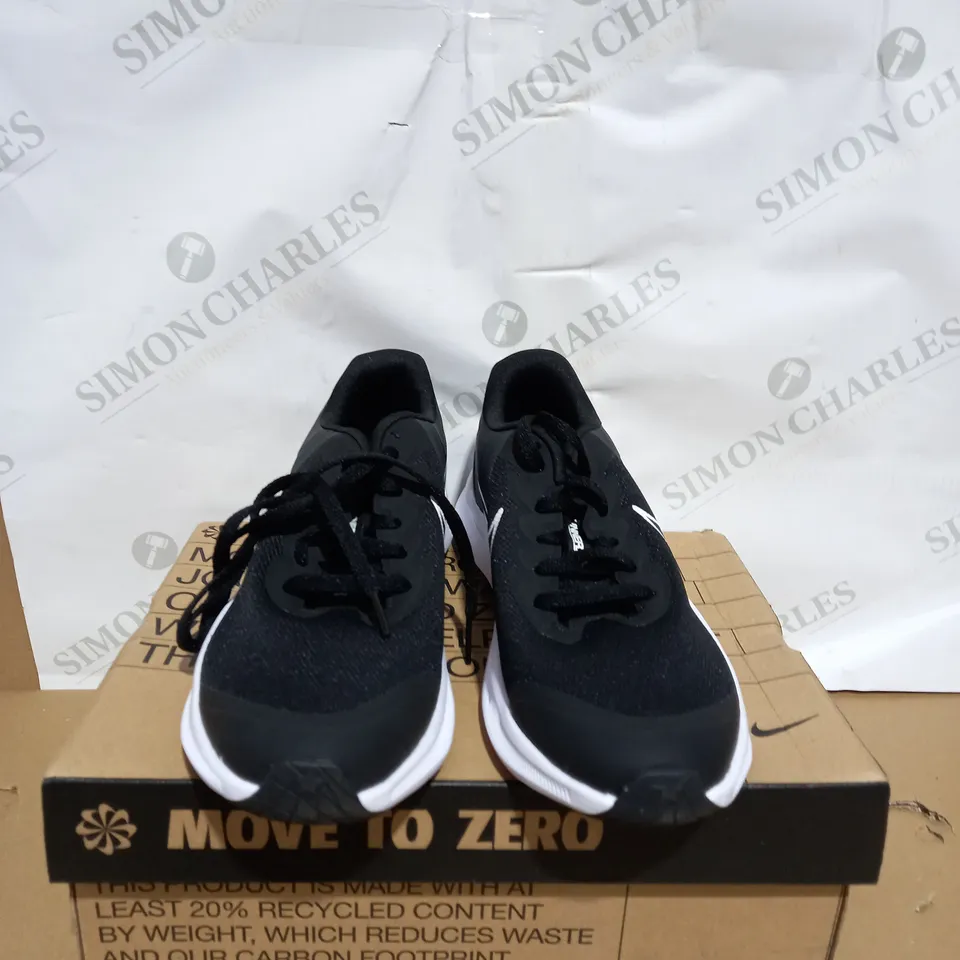 BOXED PAIR OF NIKE STAR RUNNER 3 SIZE 5.5