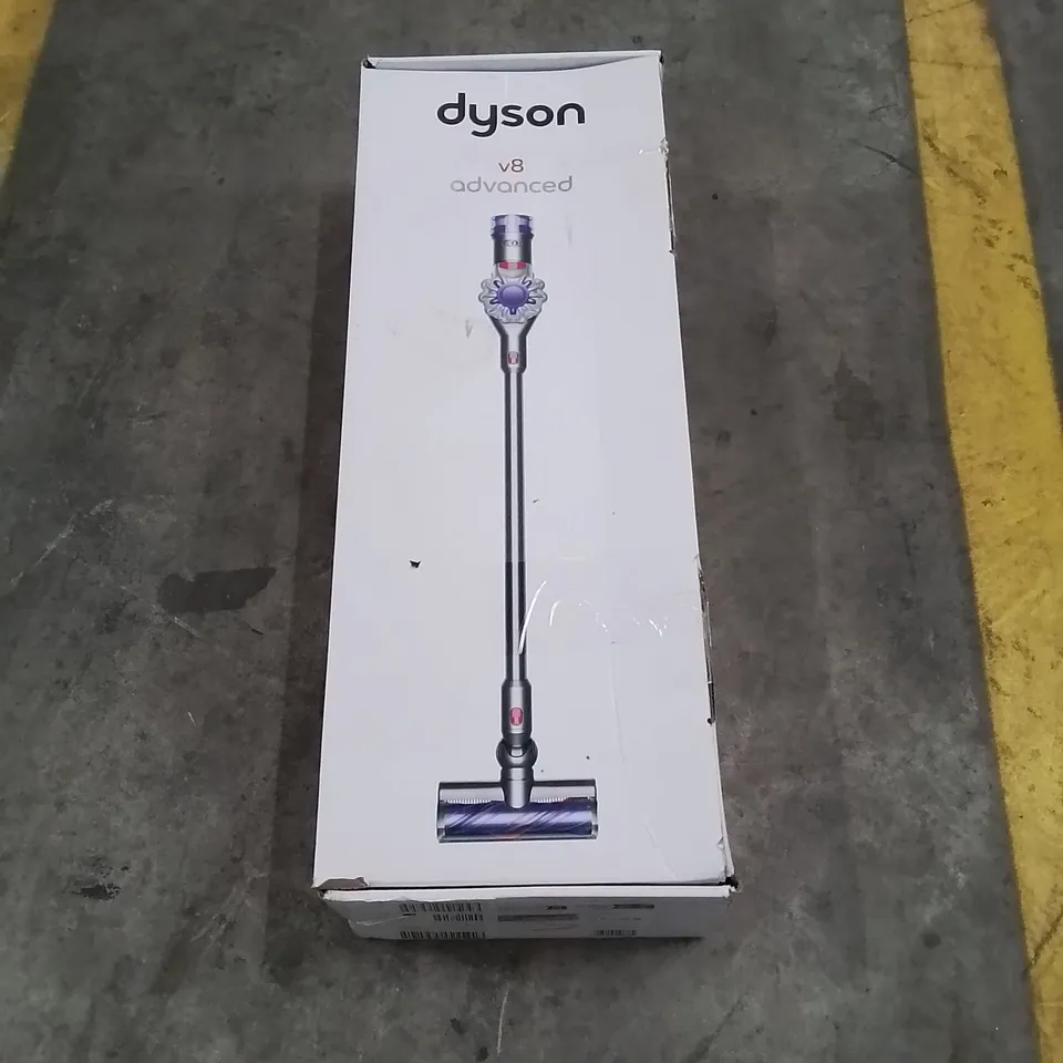 BOXED DYSON V8™ ADVANCED CORDLESS VACUUM CLEANER RRP £329