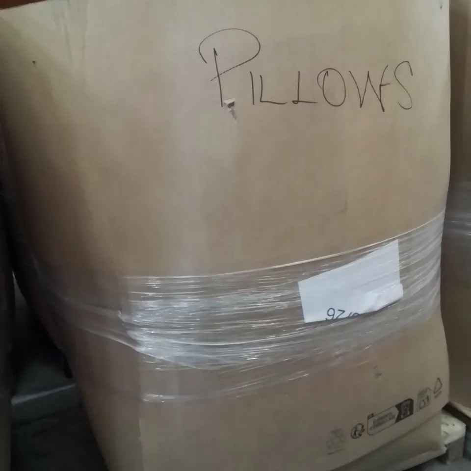 PALLET TO CONTAIN A LARGE QUANTITY OF PILLOWS
