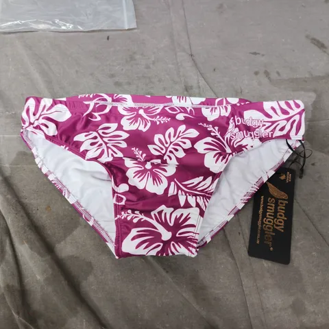 BUDGY SMUGGLERS MEN’S SWIM BRIEFS – PURPLE HIBISCUS PRINT, SIZE 34