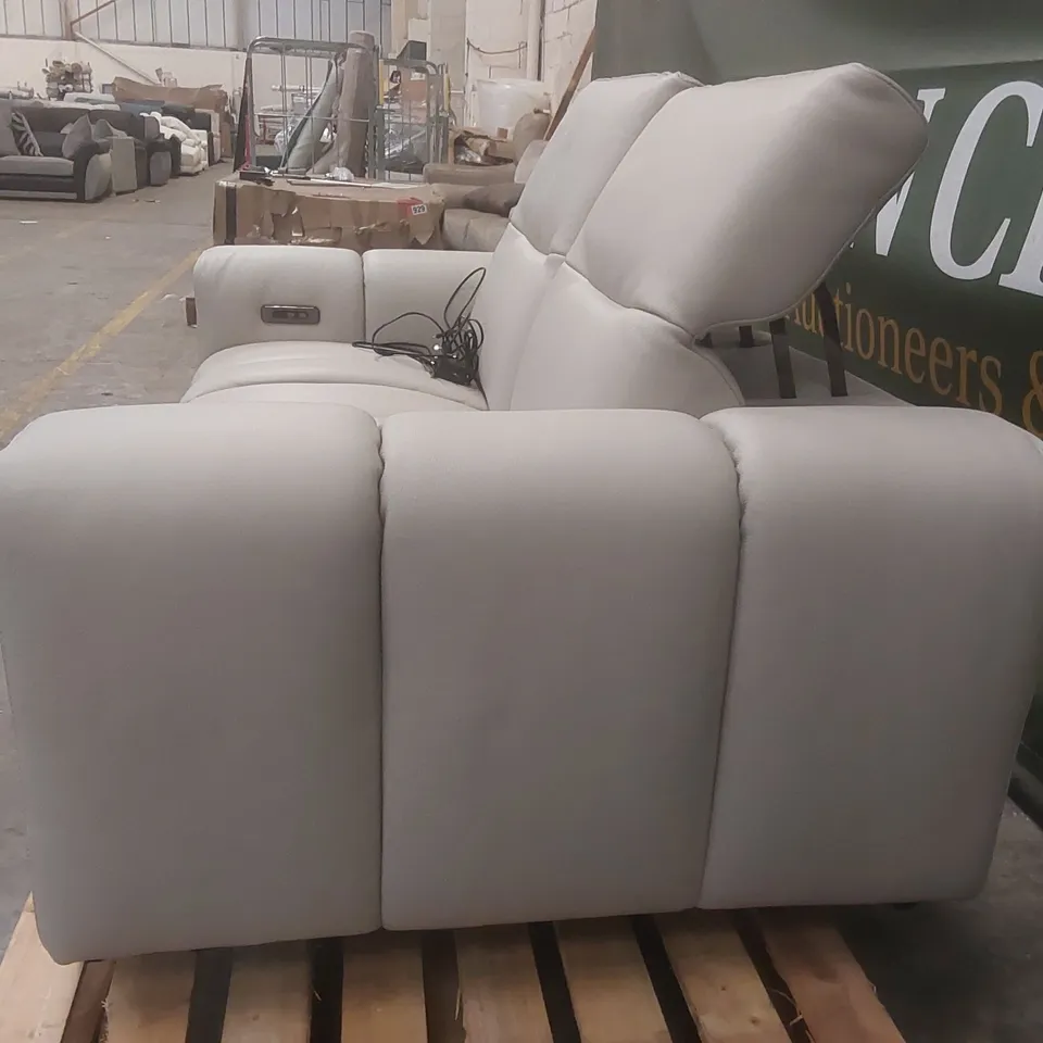 QUALITY DESIGNER ITALIAN MADE LEATHER UPHOLSTERED GIORGIO LOVESEAT