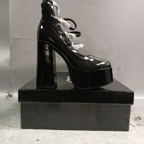 BOXED PAIR OF KOI GURREN STRAPPY BLACK PATENT PLATFORM HEELS - UK 4