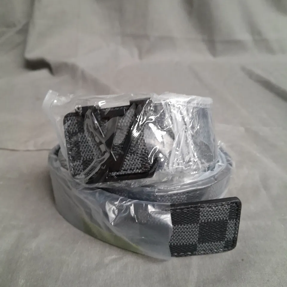 LV INITIALS REVERSIBLE BELT