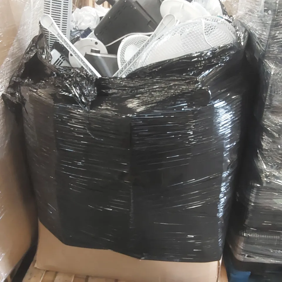 PALLET CONTAINING A VERY LARGE QUANTITY OF ASSORTED ITEMS INCLUDING: AIR FRYERS, TOWER FAN, DESK FANS, KETTLE ECT