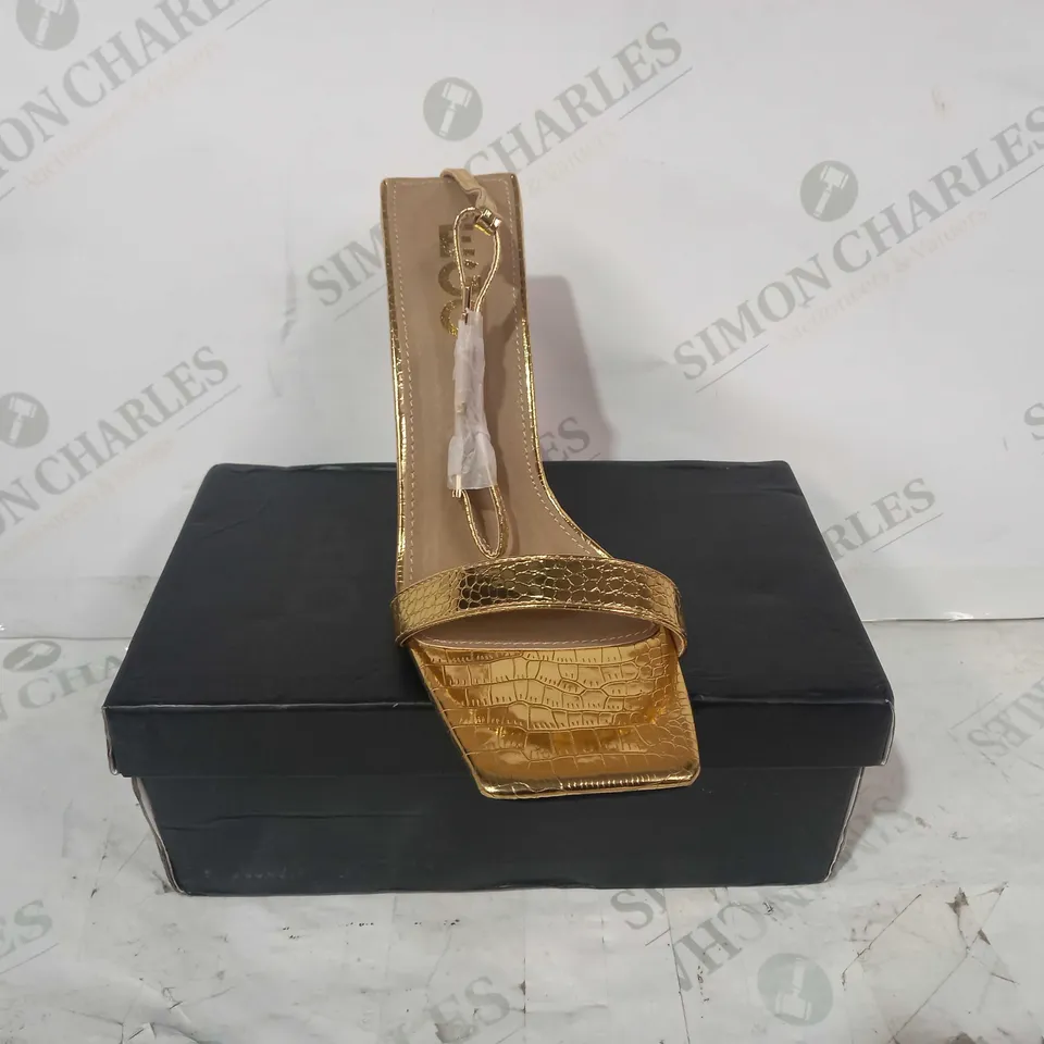 BOXED PAIR OF EGO SUNAK OPEN TOE HEELS IN TEXTURED METALLIC GOLD COLOUR UK SIZE 6