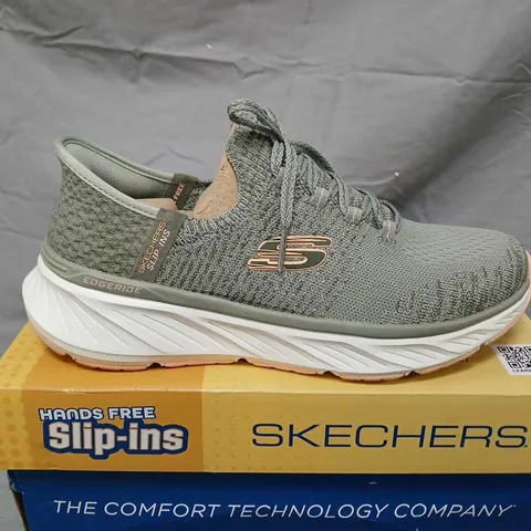 SKECHERS SLIP-INS WALKING SHOES – GREY KNIT, SIZE 5 (WOMEN)