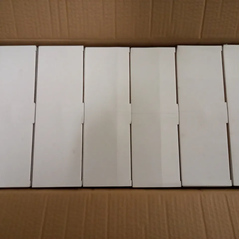 LOT OF 6 BRAND NEW 20W LED CEILING LIGHT BULKHEAD 6K (20016)