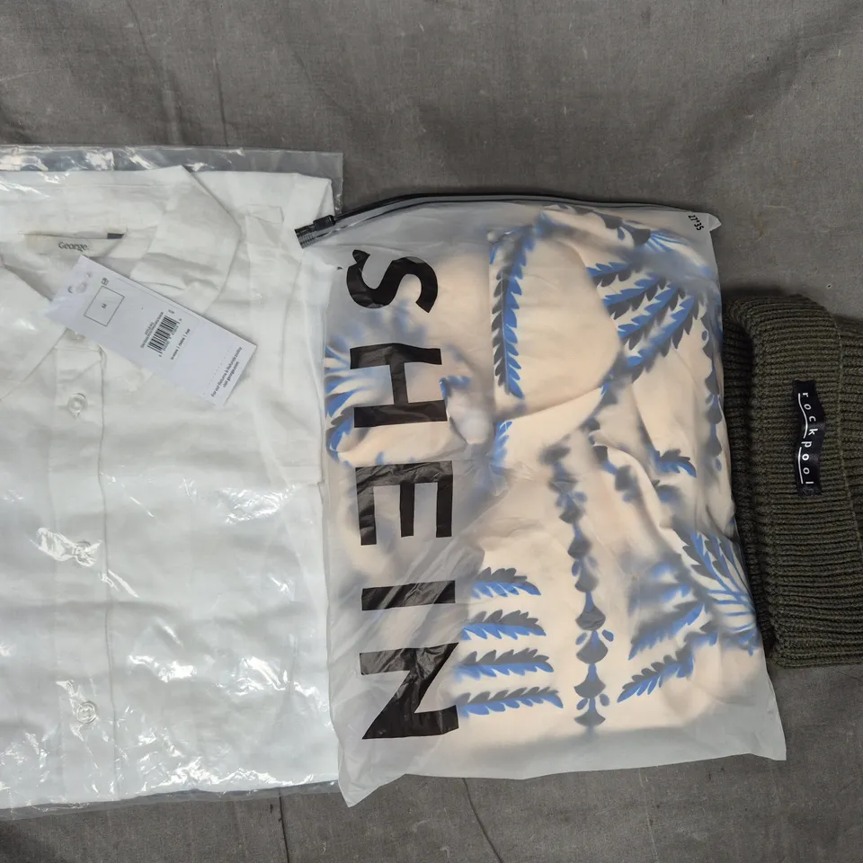 BOX OF APPROXIMATELY 20 ASSORTED CLOTHING AND FASHION ITEMS IN VARIOUS STYLES, SIZES, AND COLOURS - COLLECTION ONLY